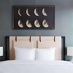 Sentral Michigan Avenue Hotel