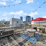 Apartment City-view 3-br Rooftop *