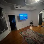 East Garfield Apartment 10 Mins From Downtown!