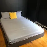 East Garfield Apartment 10 Mins From Downtown!