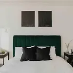 Luxurious Haven In The Heart Of Chicago! 32 Day+