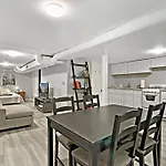 Cozy North Side Oasis Apartment *