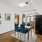 Bright And Modern 2Br Apt With Parking And Laundry