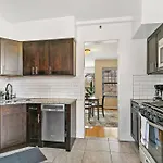 Beautiful 1Br Brick Home In Historic Hyde Park