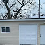 Spacious 3 Bedrooms 5 Mins From Lakeshore Drive
