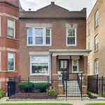 Chic Chicago Abode Steps From Magnificent Mile!