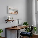 Logan Square Duplex 3Br Apt S2