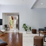 Logan Square Duplex 3br S2 Chicago