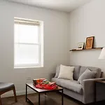Logan Square Duplex 3br S2