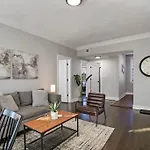 Comfortable 2br - Sunnyside 2f *