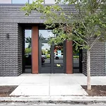 Pilsen Studio W Rooftop Dog Run Gym Nr L Chi-993