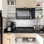 Lincoln Park Studio W Wd Nr L New City Chi-305