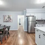 Beautiful Remodeled Penthouse Unit In Old Town *