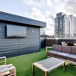 New Construction Building In River North Chicago