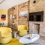 Beautifully Remodeled Flat Downtown #3n Holiday home Chicago