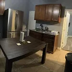 Urban Retreat 3 Bedroom Apt.