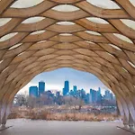 Amazing Designer Unit In The Heart Of Lincoln Park That Sleeps Up To 6