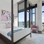Fulbrix Bright Designer With West Loop Views Apartment *