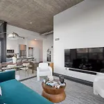 Apartment Fulbrix Bright Designer With West Loop Views