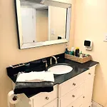 Fully Equipped Cozy 4/5 Br Apartment *