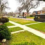 Fully Equipped Cozy 4/5 Br * Chicago