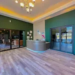 Group-Friendly 2Br With Optional Parking And Gym Access Near Mccormick Place And Soldier Field