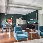 Luxury Downtown Penthouse With Private Rooftop