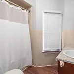 Holiday home Beautiful Remodeled Penthouse Unit In Old Town Chicago