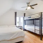 Entire Building-Walk To Lincoln Park Or The Beach