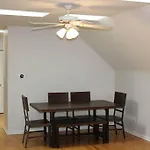 Entire Building-Walk To Lincoln Park Or The Beach