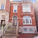 Comfortable Condo In The Heart Of Bronzeville Condo