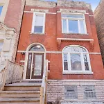 Comfortable Condo In The Heart Of Bronzeville Condo