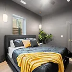 Chic 4-bedroom Haven: Designer's Dream * Chicago