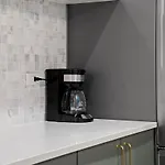 Chic 4-bedroom Haven: Designer's Dream * Chicago