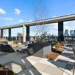 Fulbrix Bright Designer With West Loop Views Apartment Chicago