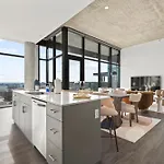 Fulbrix Bright Designer With West Loop Views *