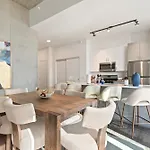 Fulbrix Bright Designer With West Loop Views