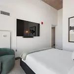 Apartment Fulbrix Bright Designer With West Loop Views Chicago
