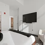 Fulbrix Bright Designer With West Loop Views * Chicago