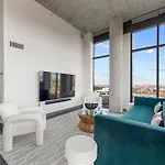 Apartment Fulbrix Bright Designer With West Loop Views *
