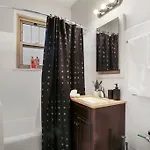 Unit Cozy & Convenient - Bstone 226 Rep Apartment