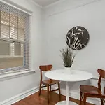 Modern And Minimalist Studio Apartment - Bstone 105 And 108 Rep