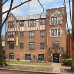 Trendy In - Kenwood 103 & 303 Rep Apartment *