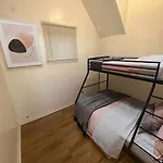Comfy & Modern 3Br Home Free Wifi Free Parking