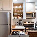 French Design Luxurious Downtown 3Br Suite Sleeps 8 Guests