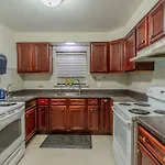 Discover Chicago, Spacious 4Br Retreat W/ Parking