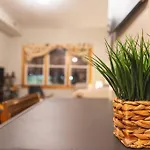 Cityscape Retreat 3Br Haven With Free Parking