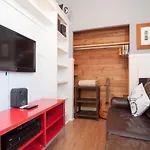 Apartment Iklektik House // Robin Chicago