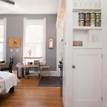 Apartment Iklektik House // Robin Chicago