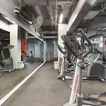 Prime & Fully Furnished Studio Apartment - Windermere 609